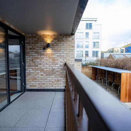 Luxurious Apartments Hackney Near Train Station ロンドン エクステリア 写真